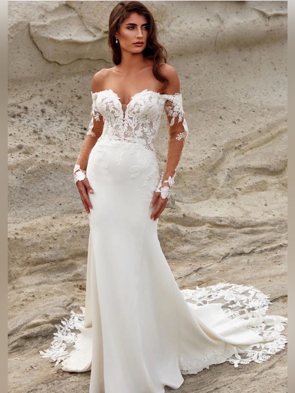 Elegant Off-Shoulder White Lace Mermaid Dress